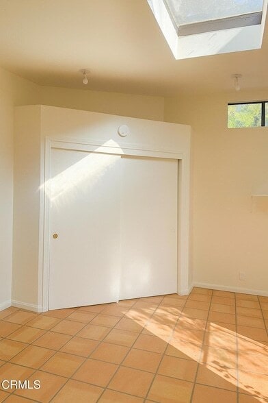 Building Photo - 1115 N Signal St