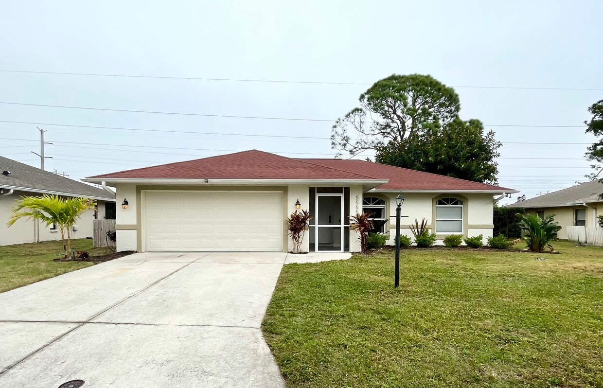 5555 Cynthia Ln, Sarasota, FL 34235 House for Rent in Sarasota, FL