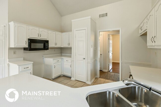 Foto del edificio - 3811 Westridge Dr