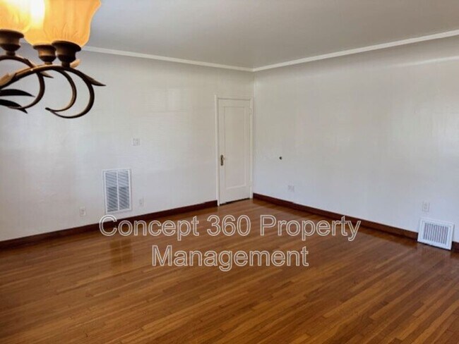 Foto del edificio - 2729 E De Soto St