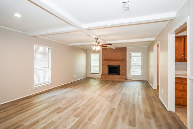 Building Photo - 1215 Avenue C