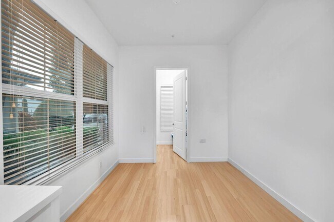 Building Photo - 23008 Clear Echo Dr