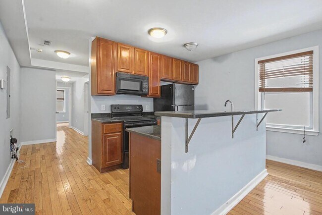 Foto del edificio - 1515 W Oxford St