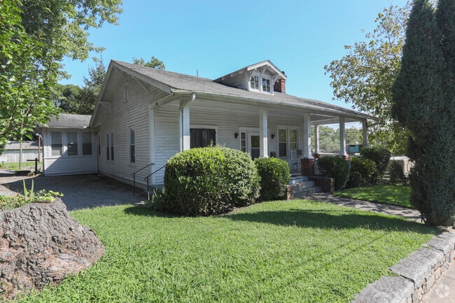 Fairmont Heritage Place - The Cedars