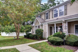 Building Photo - 130 Ellis Dr