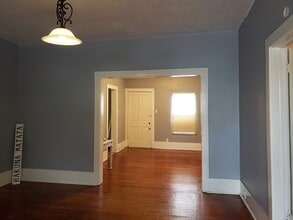 Building Photo - 823 Avenue K