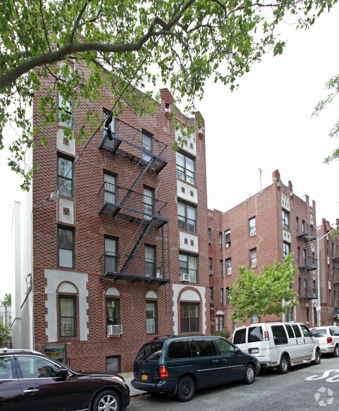 Primary Photo - 2012-2024 68th St