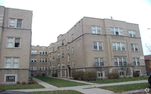 Primary Photo - 6326-6328 N Albany Ave