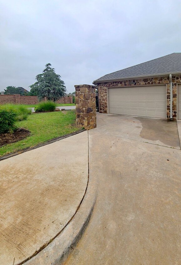 10000 Shadowview Dr, Oklahoma City, OK 73159 House Rental in Oklahoma