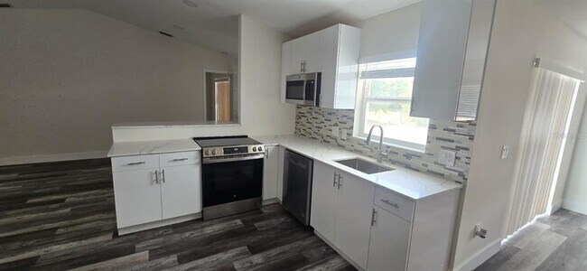 Foto del edificio - 17319 Terry Ave
