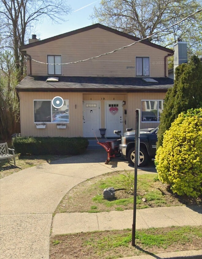 Primary Photo - 12B Pequot Ave