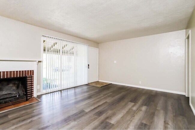 Building Photo - 3504 St George Dr