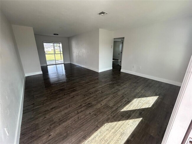Foto del edificio - 3310 Jamestown St