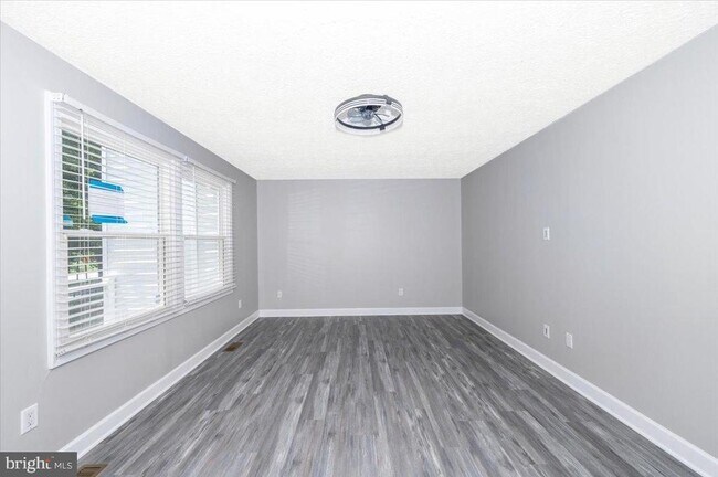 Foto del edificio - 12284 Bandera Ln