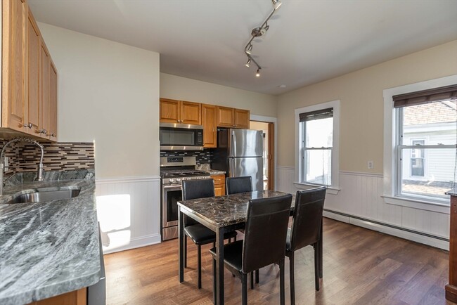 Foto del edificio - 376 Medford St