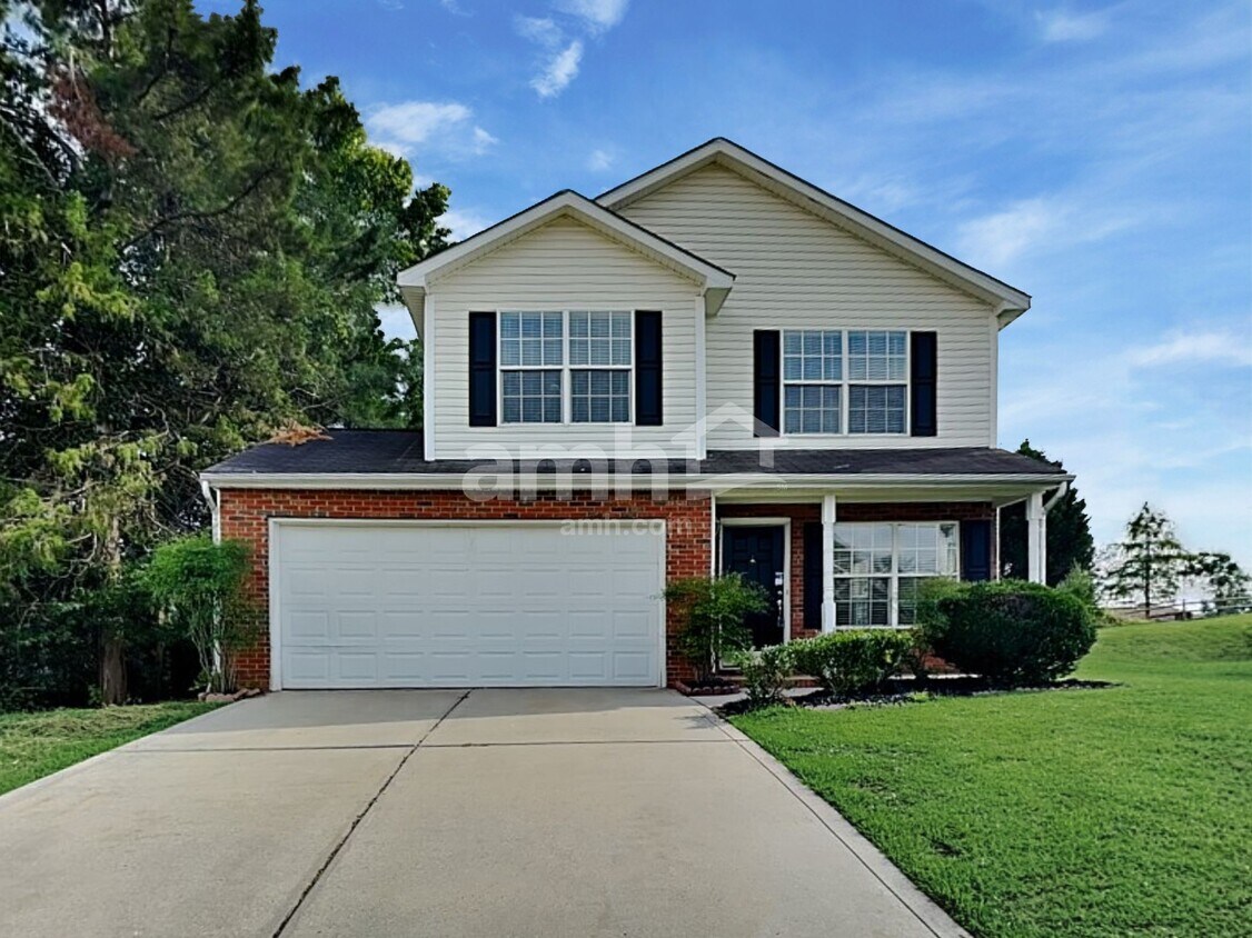Foto principal - 4011 Cedarbark Dr