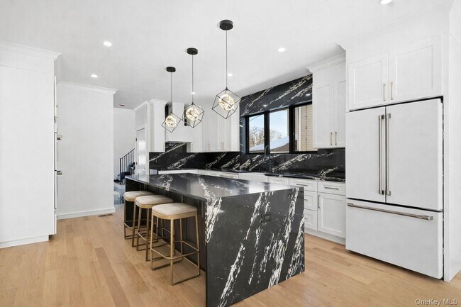 Foto del edificio - 31 Gedney Way