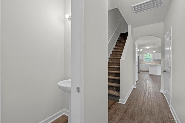Building Photo - Townhouse For Rent in Holly Ridge