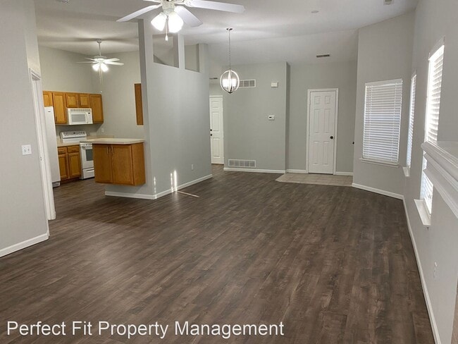 Building Photo - 2 br, 2 bath House - 4007 W. 26th Ter