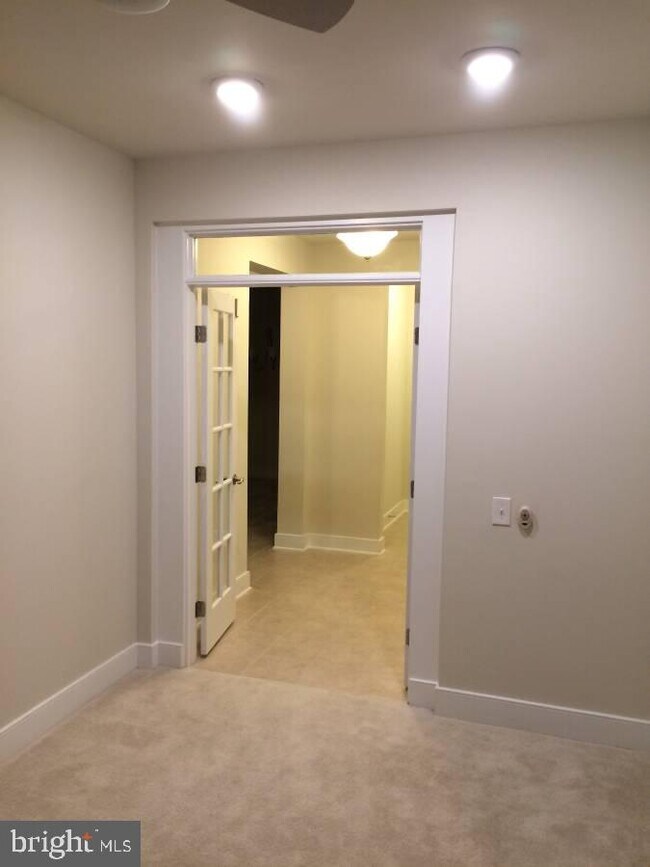 Foto del edificio - 9521 Bastille St