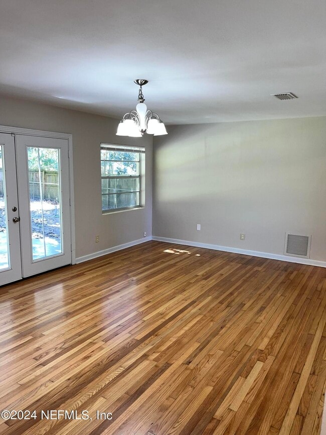 Building Photo - 6560 Barmer Dr S