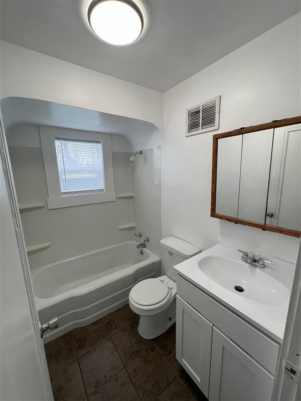 Building Photo - 403 S 28th St