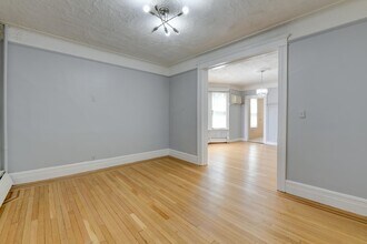 Building Photo - 433 74th St