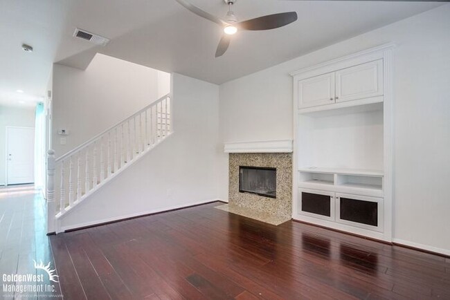 Building Photo - Gorgeous 3Bdm 2.5Ba Home in Black Mountain Ranch Neighborhood