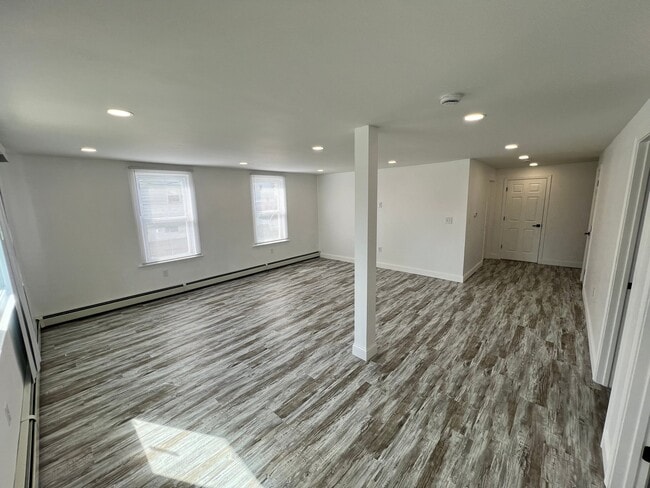 Photo - 1303 Cranston St Apartment