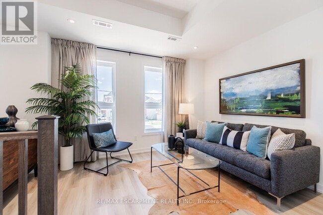 Building Photo - 205 Burke St