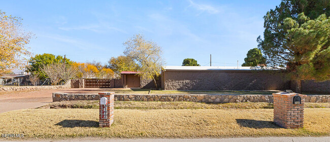 Foto del edificio - 5100 1 Ocotillo St