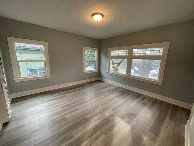 Foto del edificio - 381 Reed-