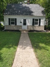Building Photo - 1329 N Meade St