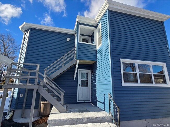 Building Photo - 704 Tower Ave