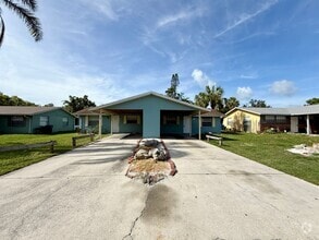 Building Photo - 2716 52nd Ave Dr W