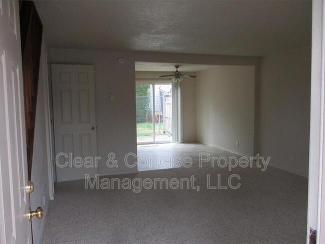 Building Photo - 25182 E Broadway Ave