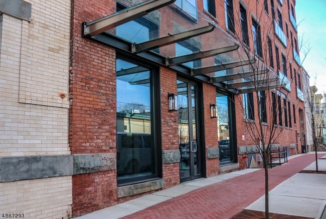 Building Photo - 274 Lafayette St