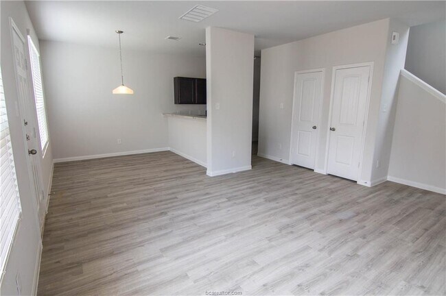 Foto del edificio - 2210 E 29th St