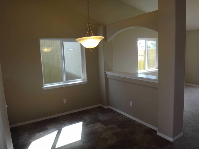 Building Photo - 2052 Alco Ave