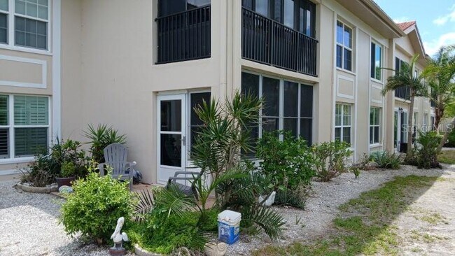 Foto del edificio - 10350 Imperial Point Dr W