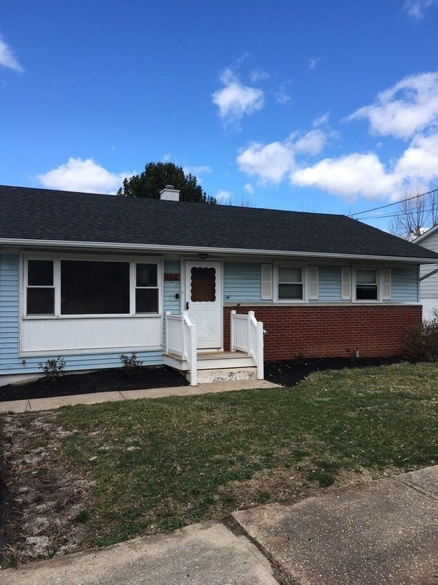 904 Lakewood Dr, Harrisburg, PA 17109 House Rental in Harrisburg, PA