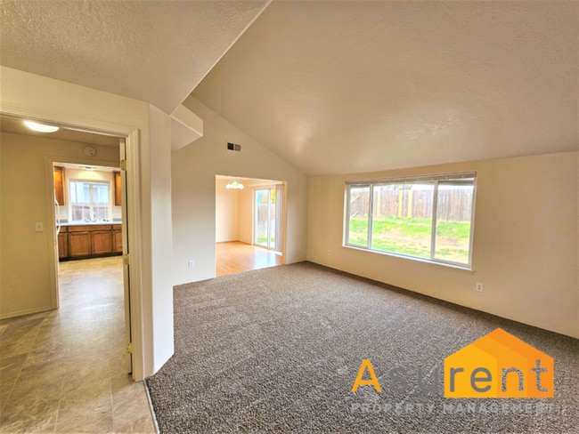 Building Photo - Great Central Point Home Available Soon!