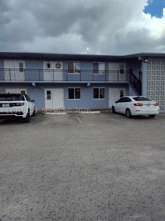 Building Photo - 655 Eldron Dr
