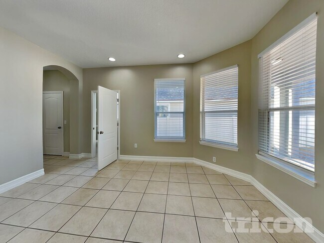 Foto del edificio - 7013 Cupseed Ln