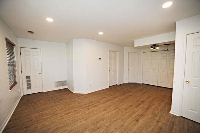 Building Photo - 1384 E Wyndham Cir