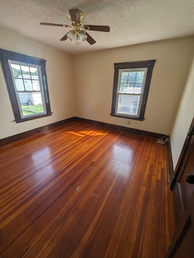 Building Photo - 131 Lexington Ave