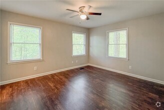 Building Photo - 280 Starritt Ln