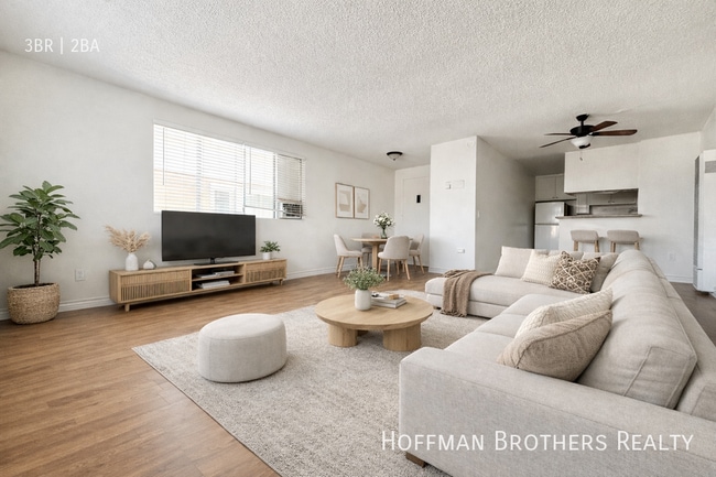 Building Photo - 316 E Hyde Park Blvd