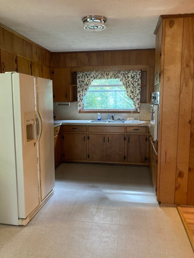 Foto del edificio - 3021 Spencer Heights Dr