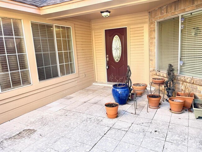 Foto del edificio - 3258 Meadway Dr